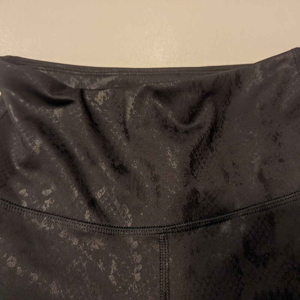 Marika Size Small Snake Print Black Leggings - Picture 10 of 14
